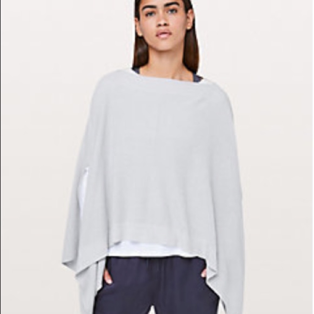 Lululemon Forward Flow Cape